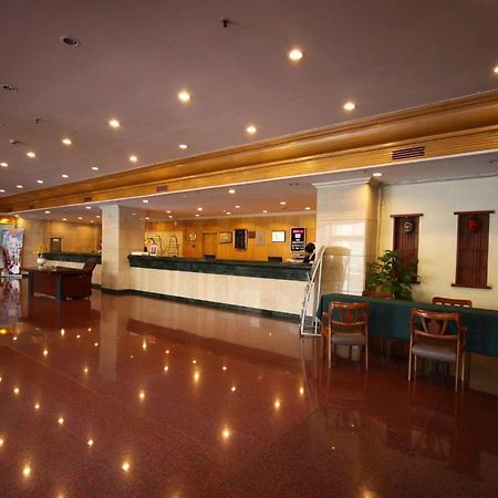 Hampton By Hilton Dalian Zhongshan Bagian luar foto