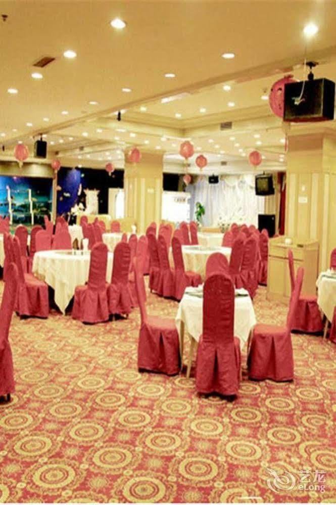 Hampton By Hilton Dalian Zhongshan Bagian luar foto