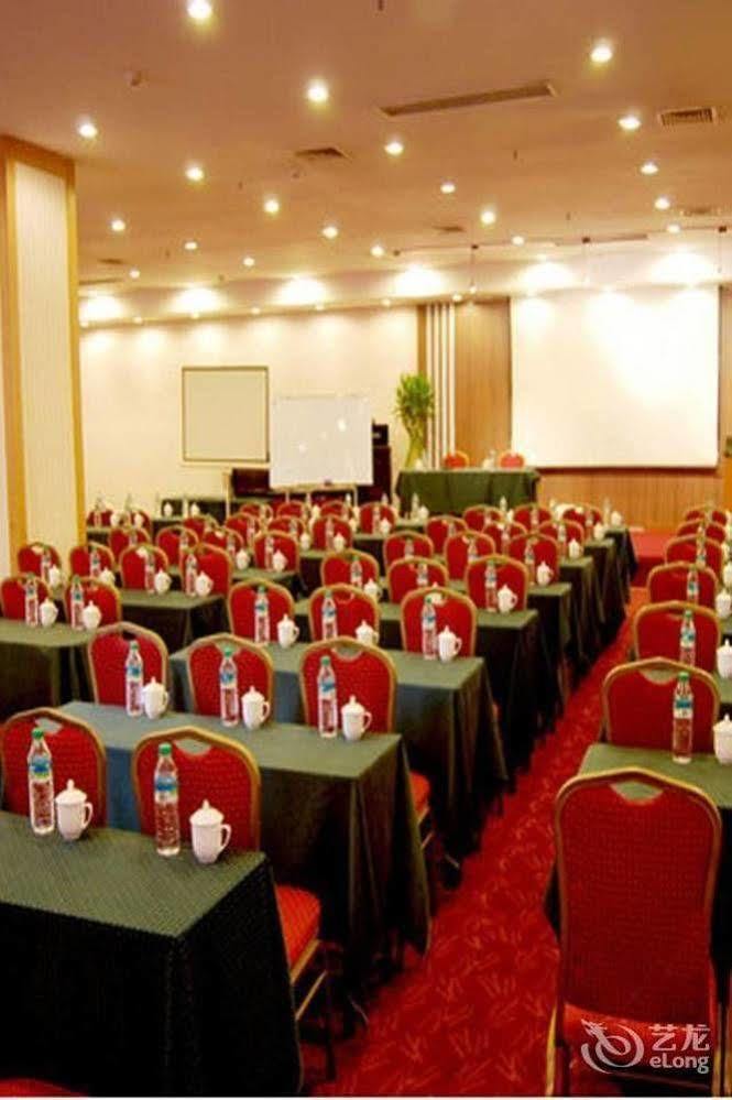 Hampton By Hilton Dalian Zhongshan Bagian luar foto