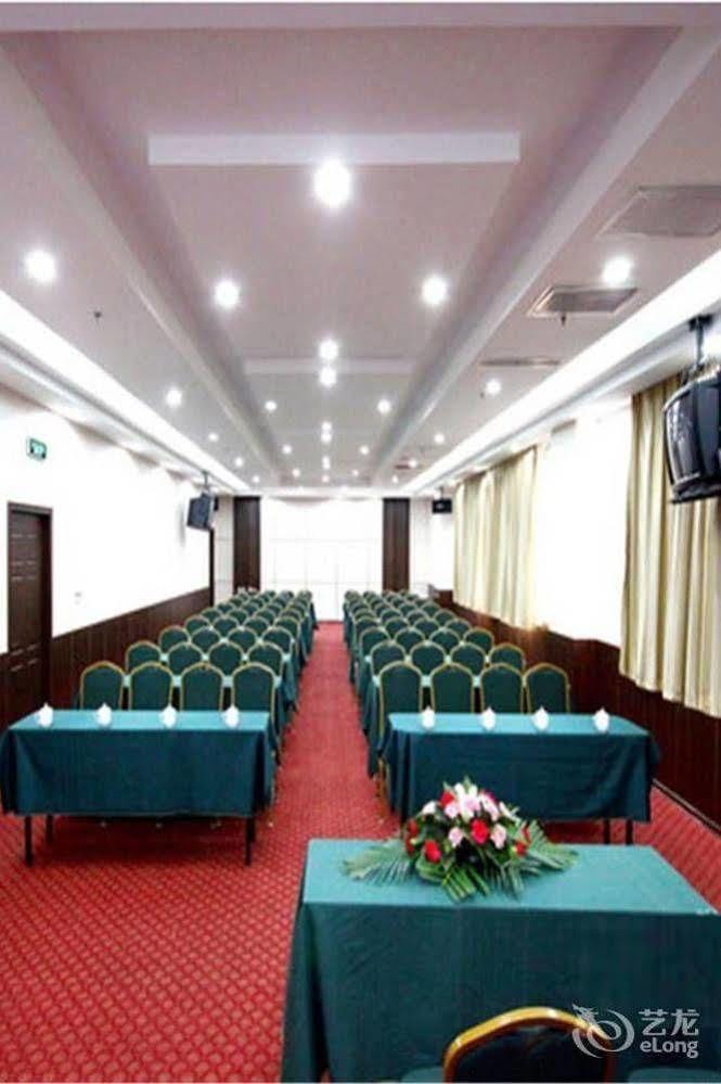 Hampton By Hilton Dalian Zhongshan Bagian luar foto